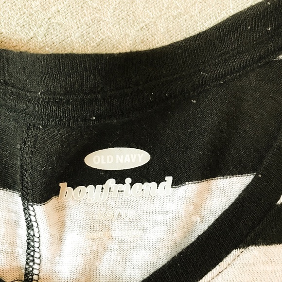 OLD NAVY Black and white striped boyfriend tee - Picture 3 of 4